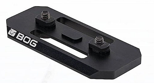 Den lette Aluminium M-Lok Adapteren gir en robust, sikker festeplass for tilbehør, veier kun 36 gram og er kompatibel med Arca Swiss monteringssystem.